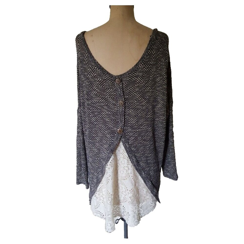 SAGE long lagenlook light sweater top back buttons and crochet lace insert L